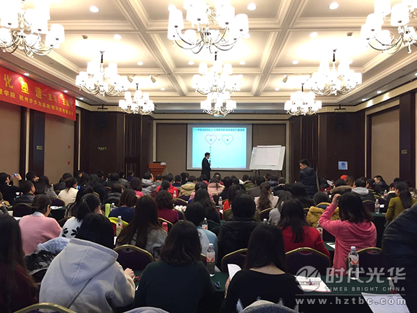 時(shí)代光華，王澤仁