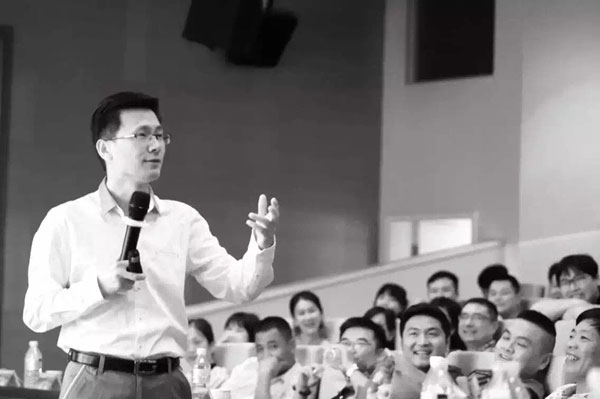 方永飛,創業,導師