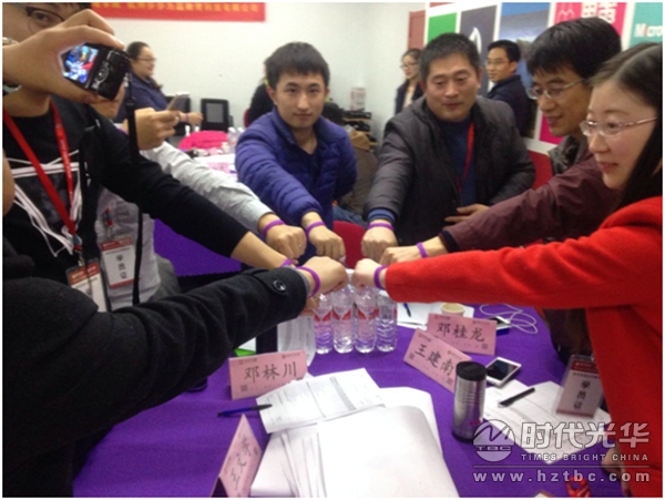 高層管理，時代光華，溫偉能